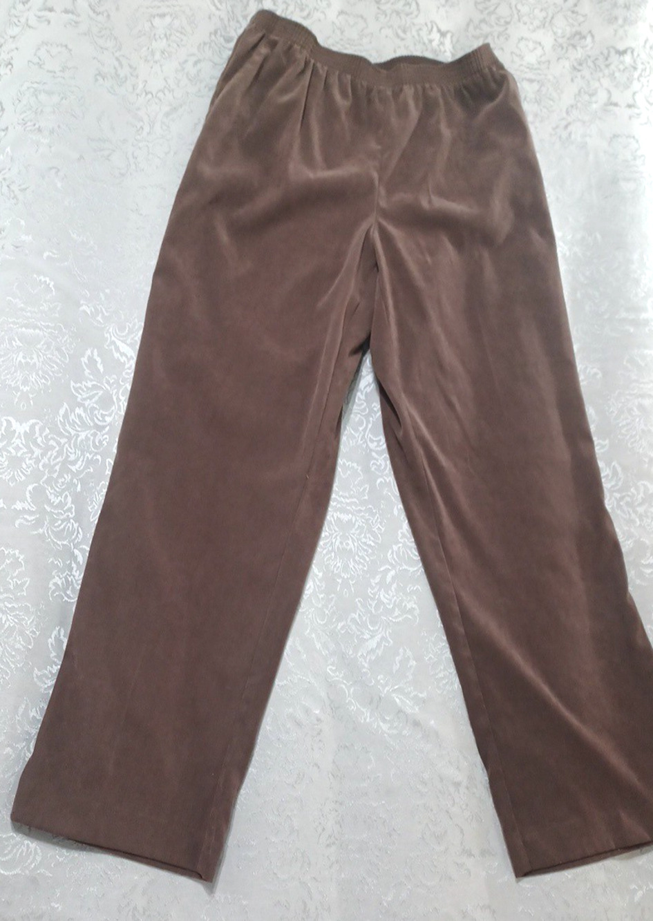 Alfred Dunner Women's Brown Velour Pull On Pants Sz 12 Stretch Elastic Waist